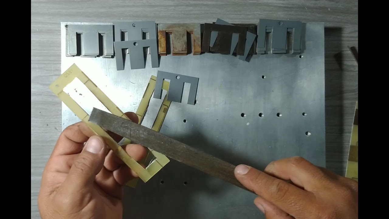 CARREGADOR DE BATERIA COM 5 MINE TRANSFORMADOR 01 de 2