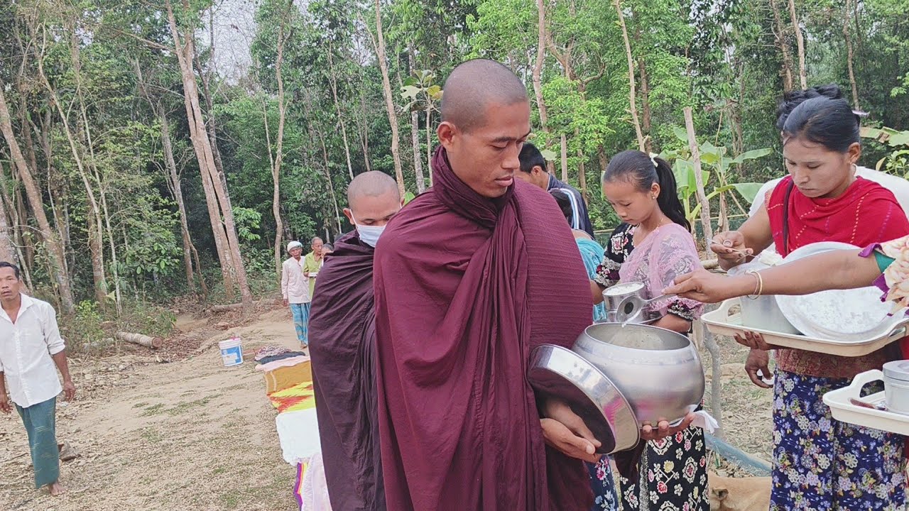 গুইমারা উপজেলা বুদং পাড়া পাড়া পরম পূজনীয় আলো জ্যোতি ভিক্ষু ৫ম দিনে পিন্ডাচরণ পর দেশনা। ১৩.০৩.২০২৬