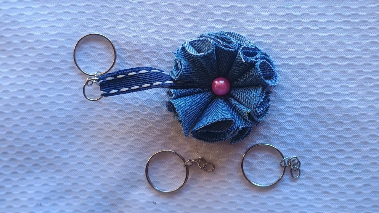 CHAVEIRO COM FLOR DE RETALHO JEANS MUITO FÁCIL DE FAZER.