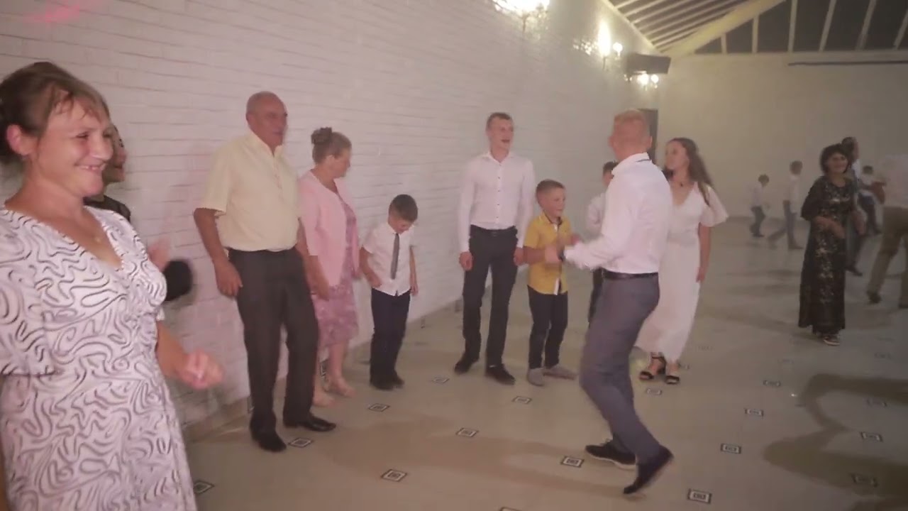КОШЕЛЯ-VIDEO Іванка + Андрюша веселі танці гурт Ідеал ресторан РОМАХ