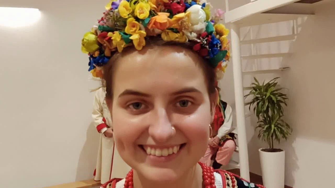 Roztańczone Bronowice online: Krakowskie stroje damskie