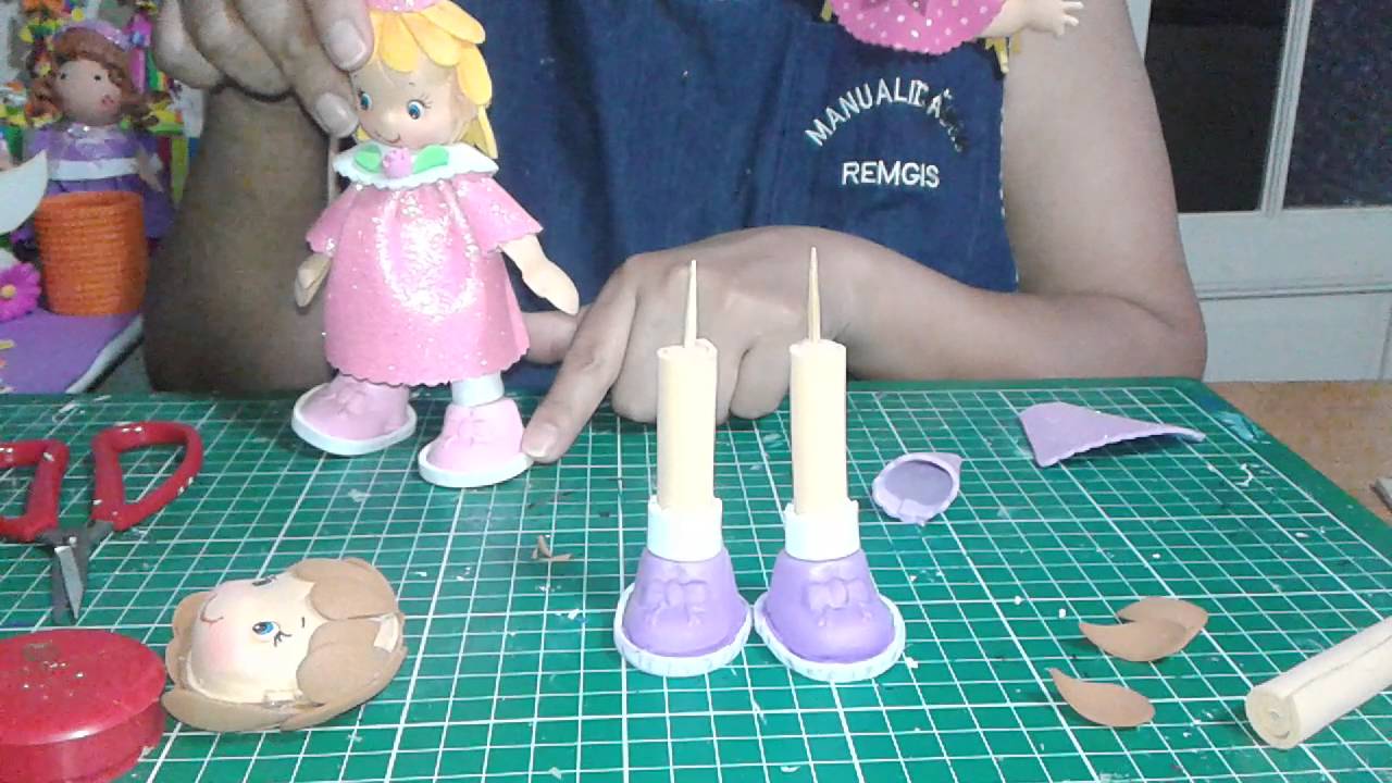 Bambolina principessa in gomma crepla e stampini.