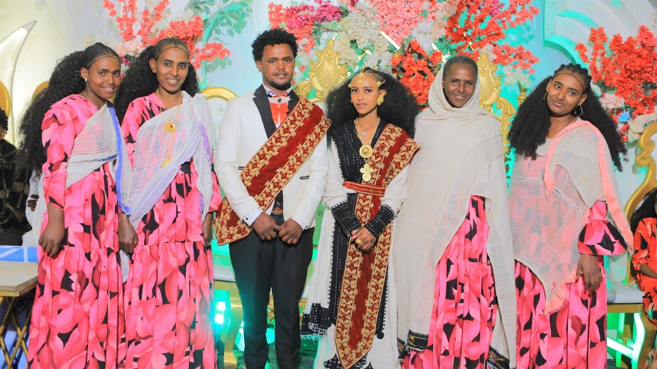 ተጫዋታይ ጭራ ሓጎስ ኣብ ናይ ተስፋይ ምስ ንግስቲ መርዓ የዒስ ደስ ክብል ባህሊ ዓድና