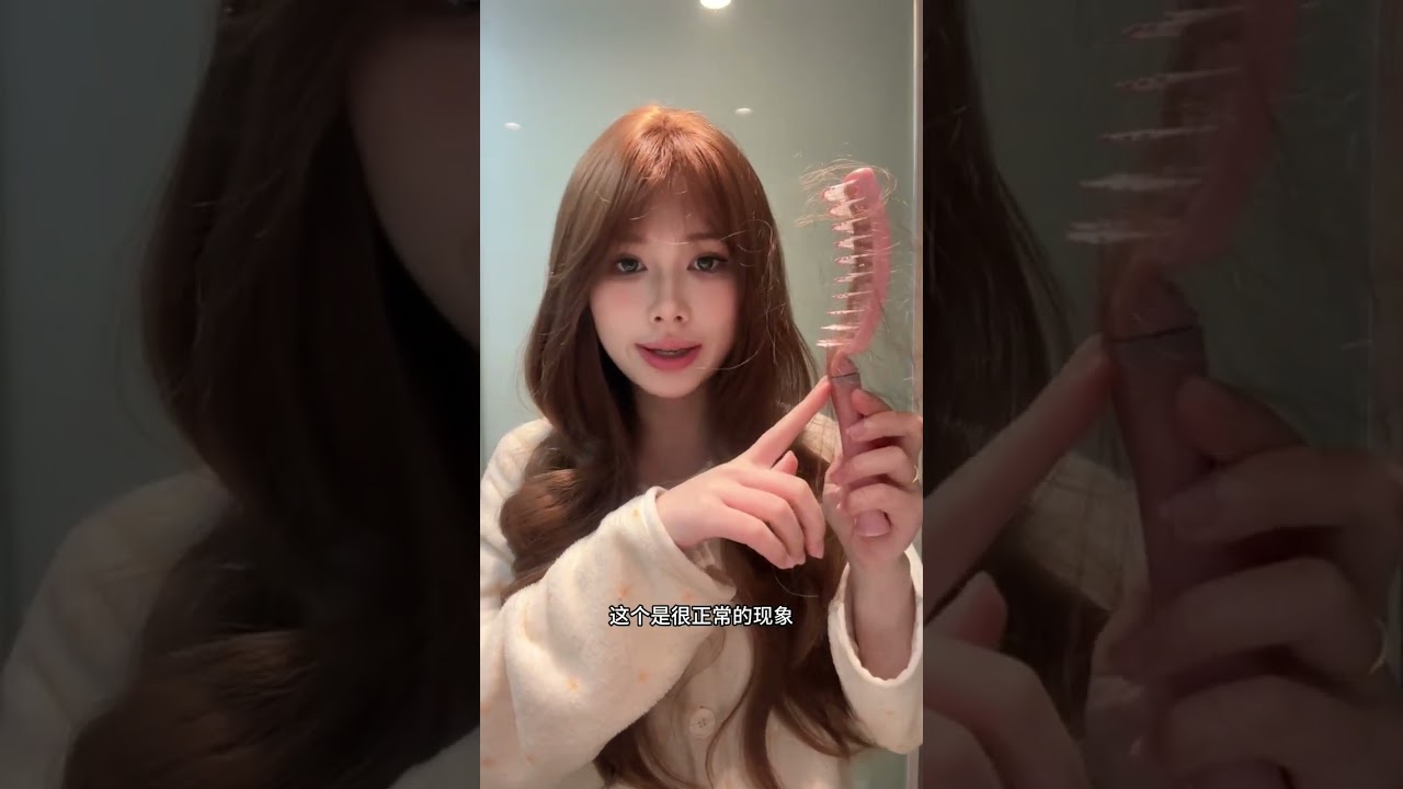 Gentle Curly Wig Show: White Hair Styling Tips