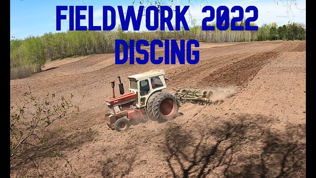 Discing with International 1066 and John Deere Disc/Fieldwork 2022 Continues