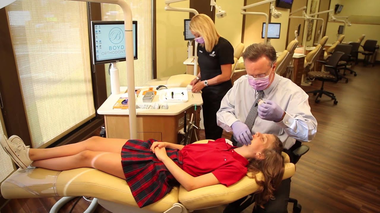 Boyd Orthodontics: Putting Braces On