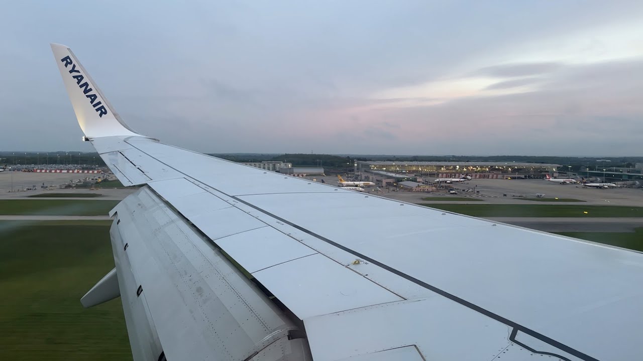 Sunset Approach and Landing into London Stansted | Boeing 737-8AS | Ryanair