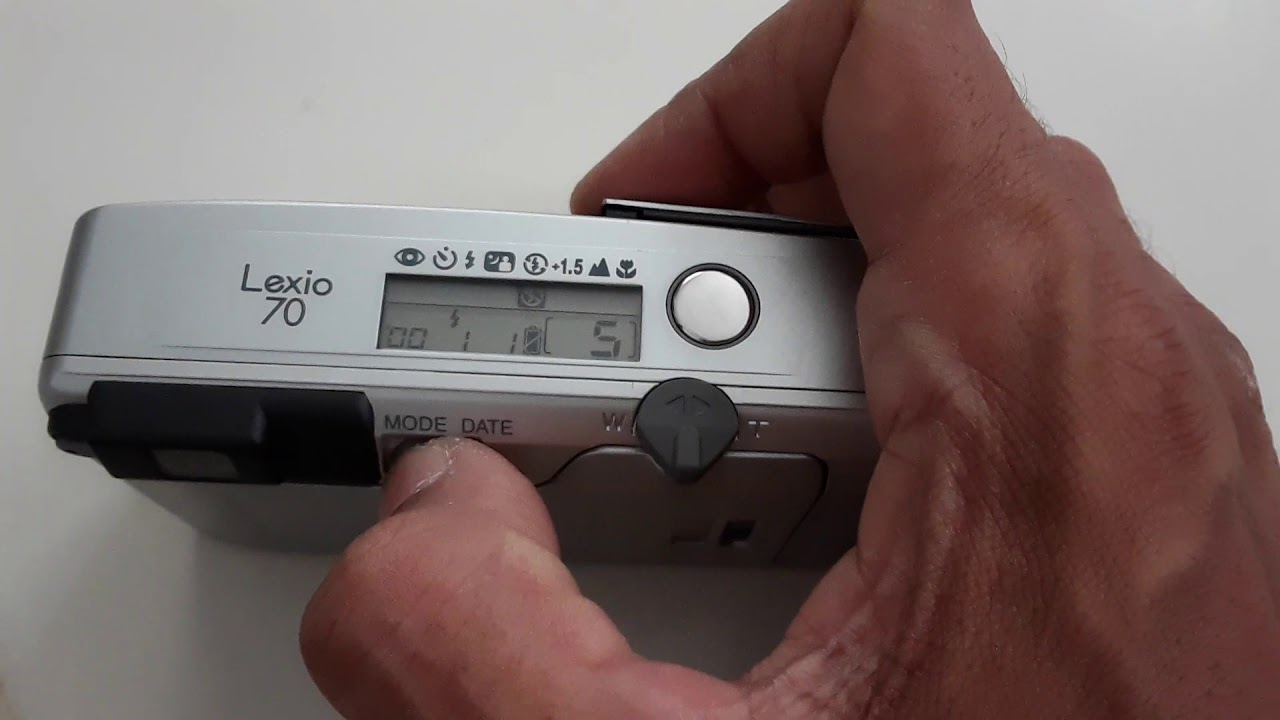 Test Konica Lexio 70 Compect film camera