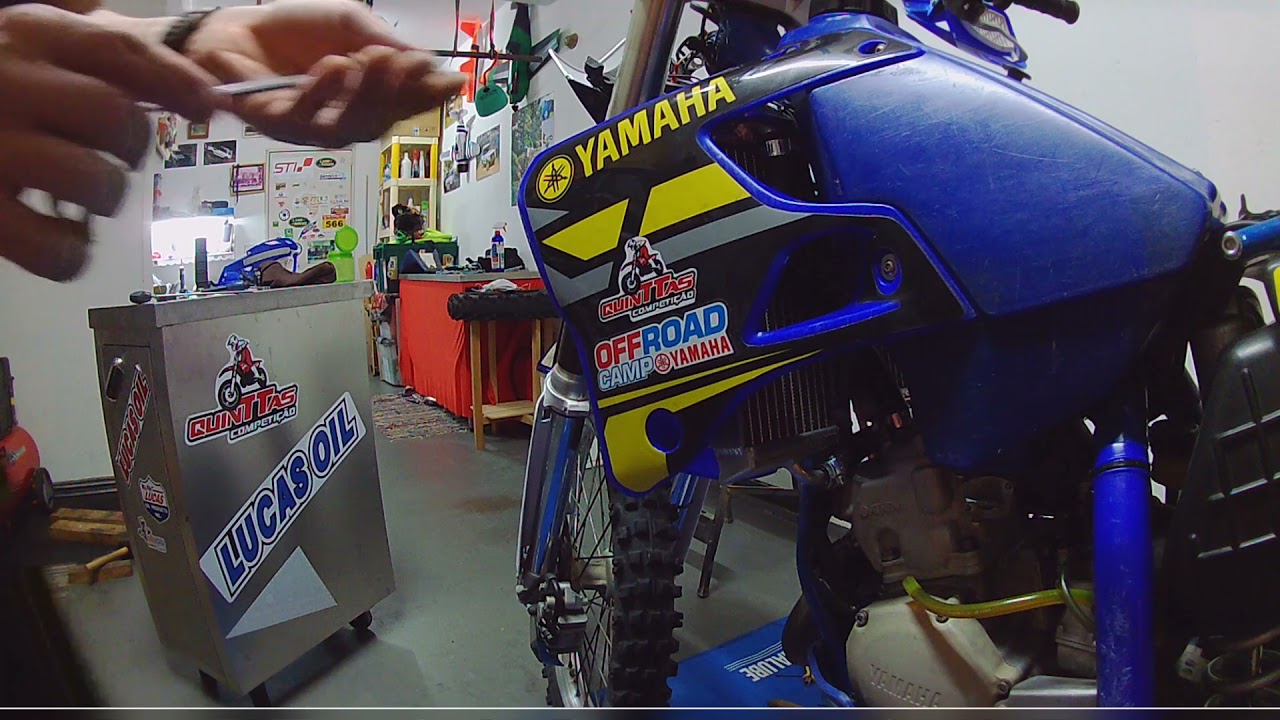 Embraiagem hidráulica universal na Yamaha YZ 125 de 1999