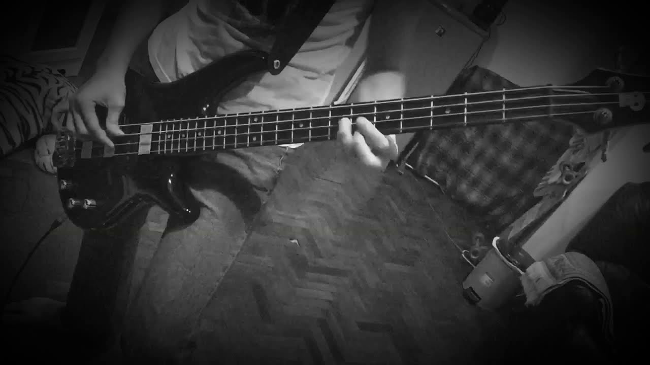 Cliff Burton bass solo with Trauma 1982 cover - Malaysian dude