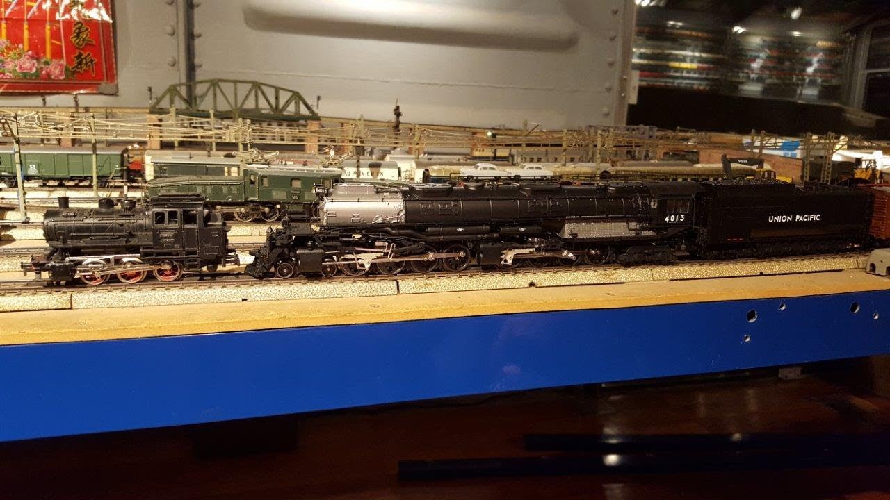 Unboxing Marklin Big Boy 37990 locomotive