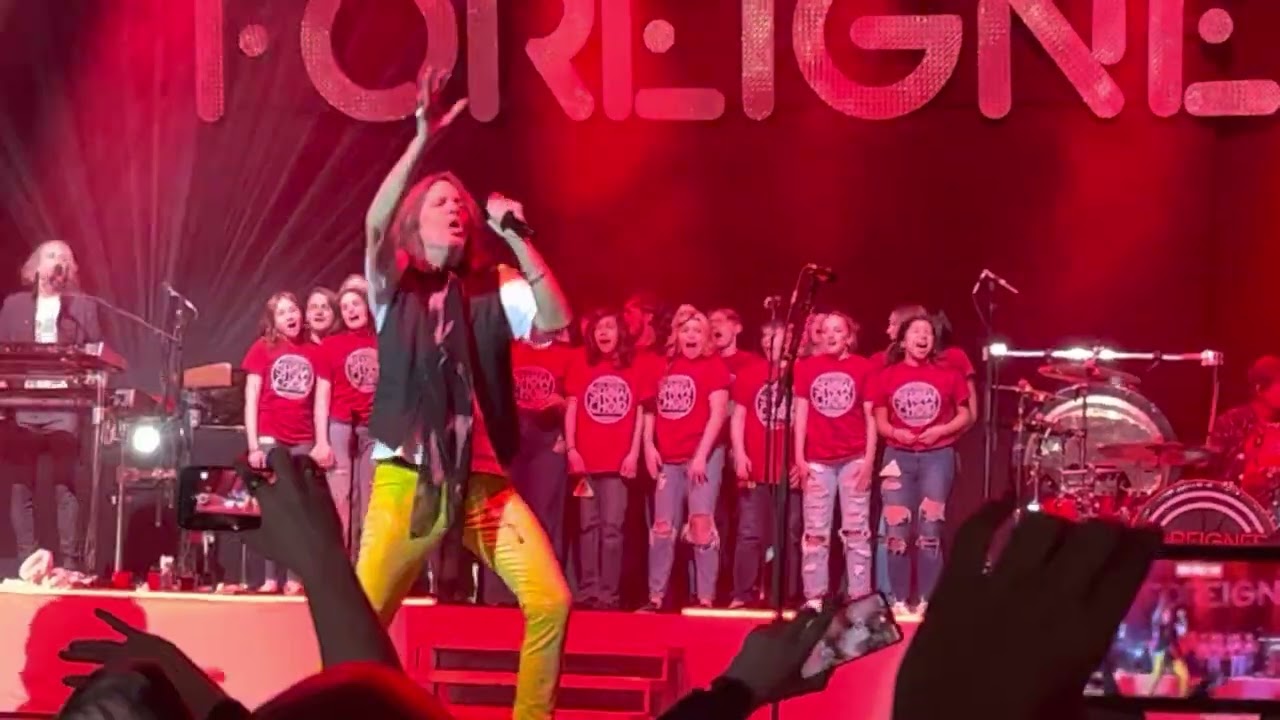 SeaMan Show Choir in Concert with Foreigner