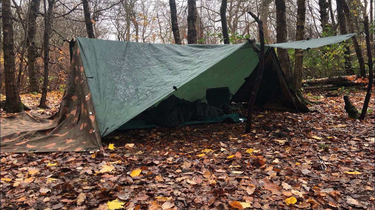 Tarp camping setup with the Hungarian Zeltbahn