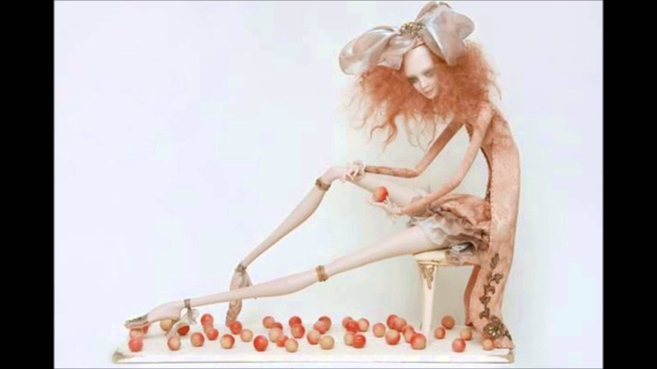 Bitter Ruin - The Dancing Dolls of Porcelain