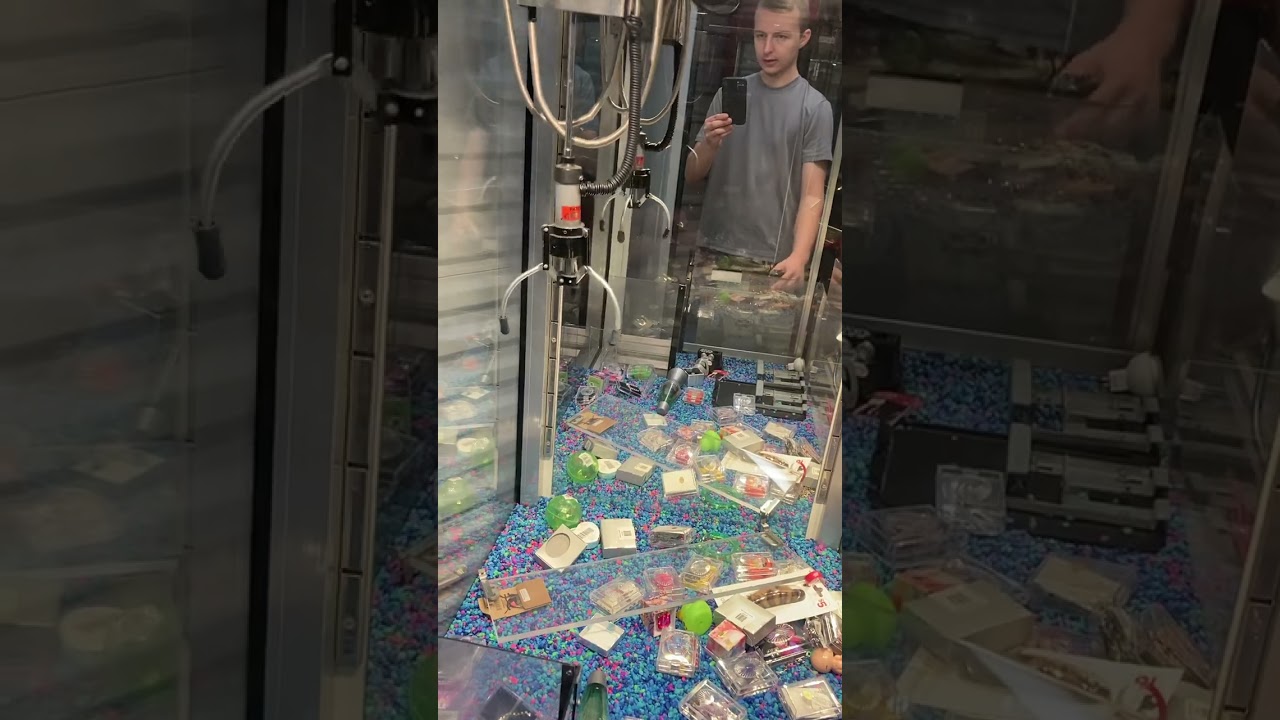 ELAUT Giga Double Sided Crane