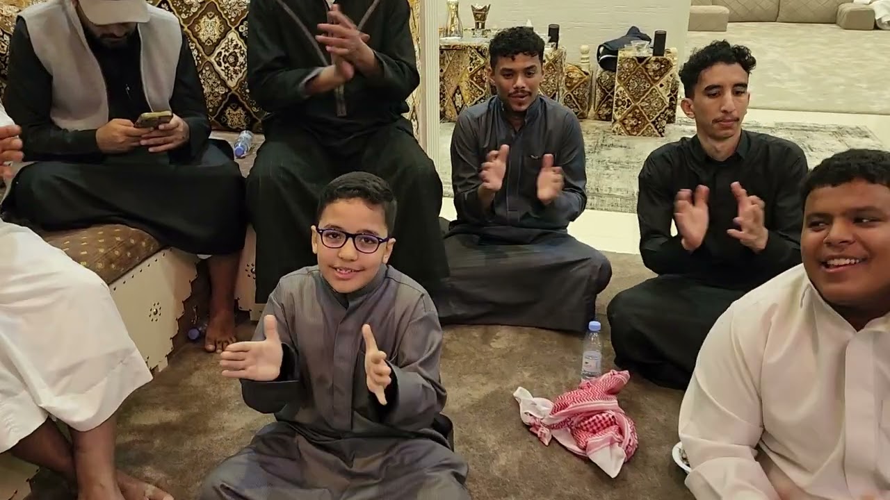 الفنان عبدالله باسنبل يالله بعوده لاوطن حضرموت من سمرنا الليله بمنزلنا بالرياض🦜🌴💚❤️🤍
