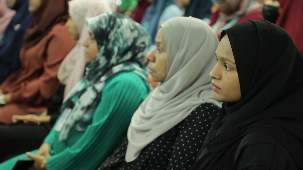 Vice President meets with Islamic Ministry staff