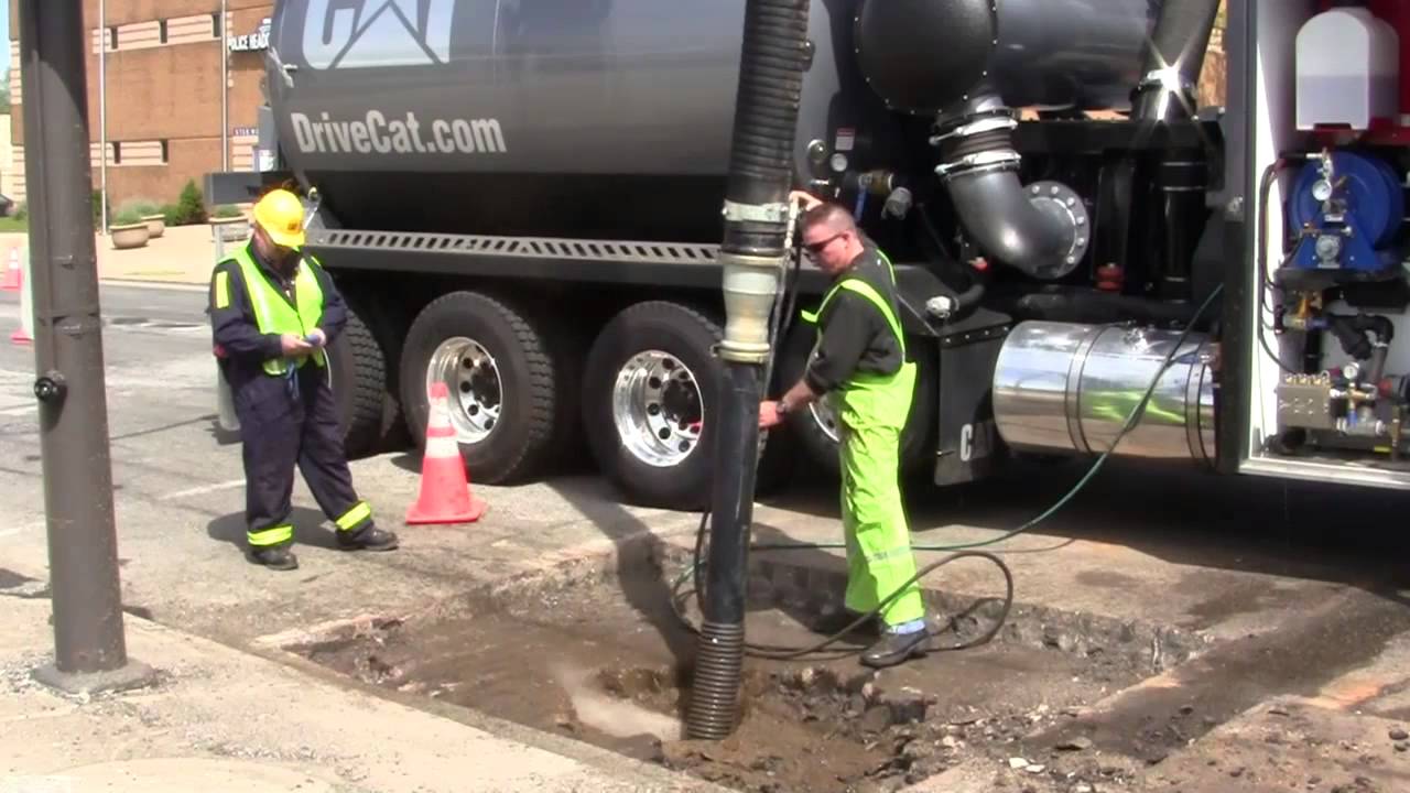 Premier Oilfield Hydrovac Excavator CAT CT660 Chassis