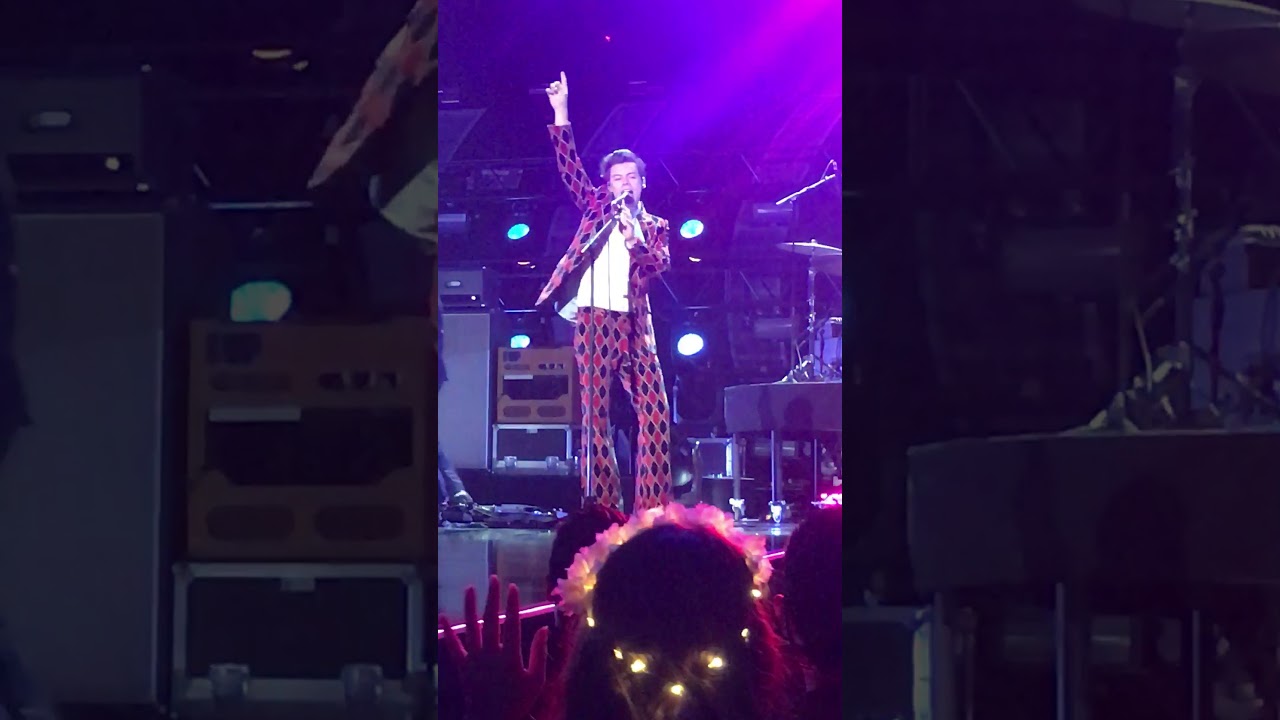 Harry Styles performing “Only Angel” at the iHeartRadio Music Festival 9/22/2017