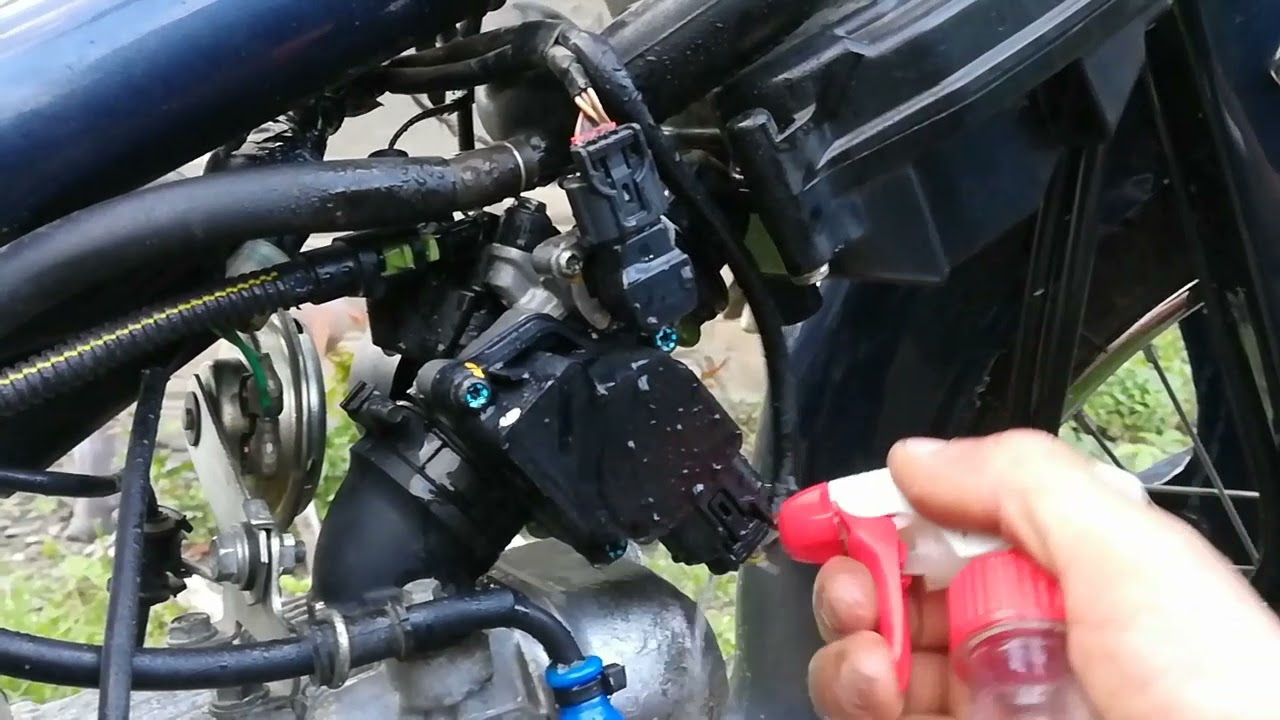 Мопед Honda super cub AA01 инжектор. Глюки после мойки.