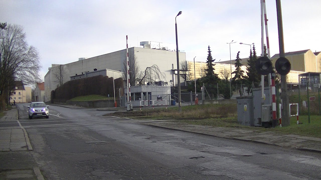 Przelot Na Przejeździe Kolejowym ul. Piławska-Elektryczna Elbląg 2.0. 23.12.2020 godzina 13:00