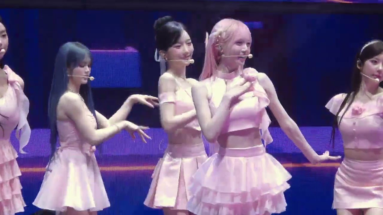 260228 tripleS - Bubble Gum Girl