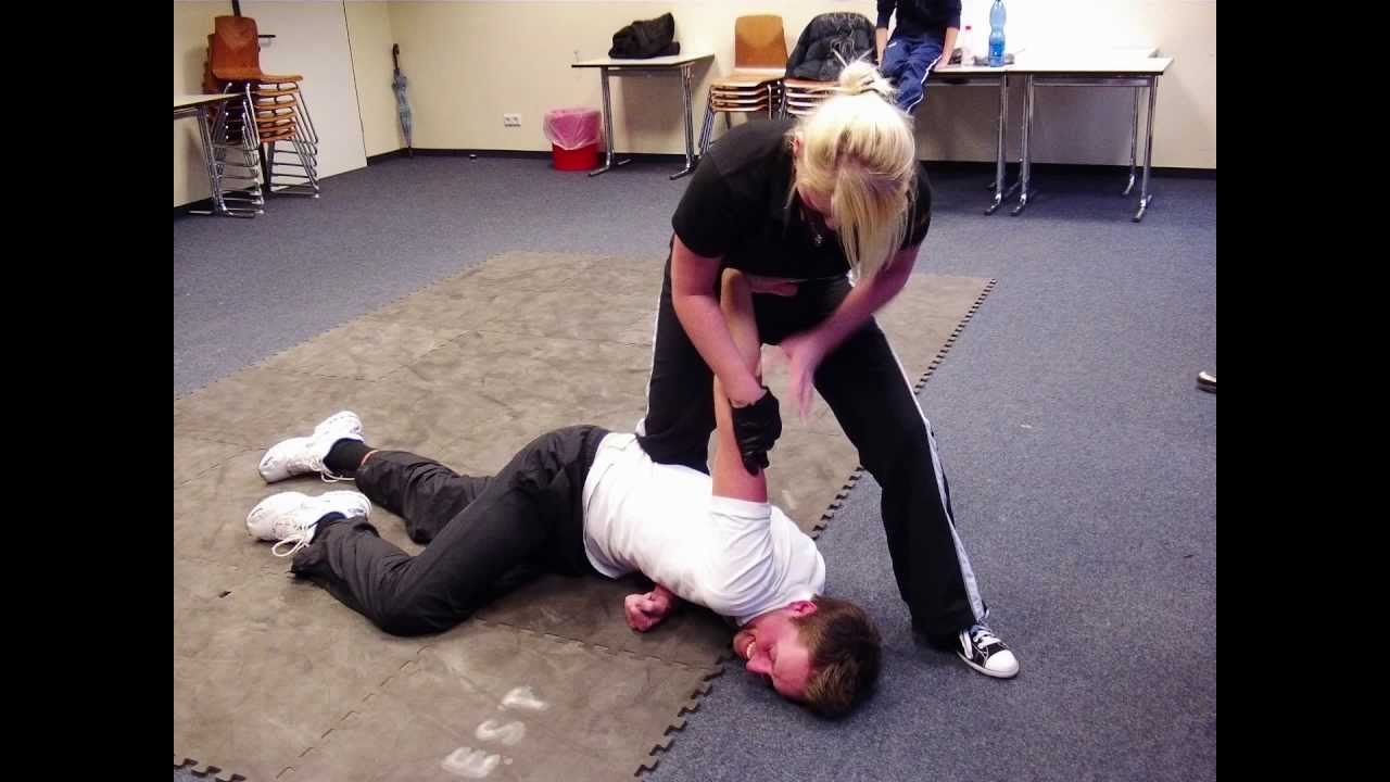 est kurse 2012 security polizei rettungsdienst