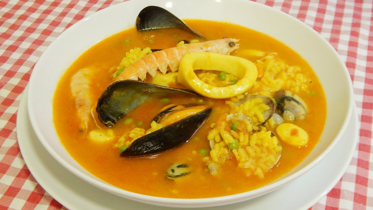 Receta de Arroz caldoso a  la marinera un plató típico y muy sabroso