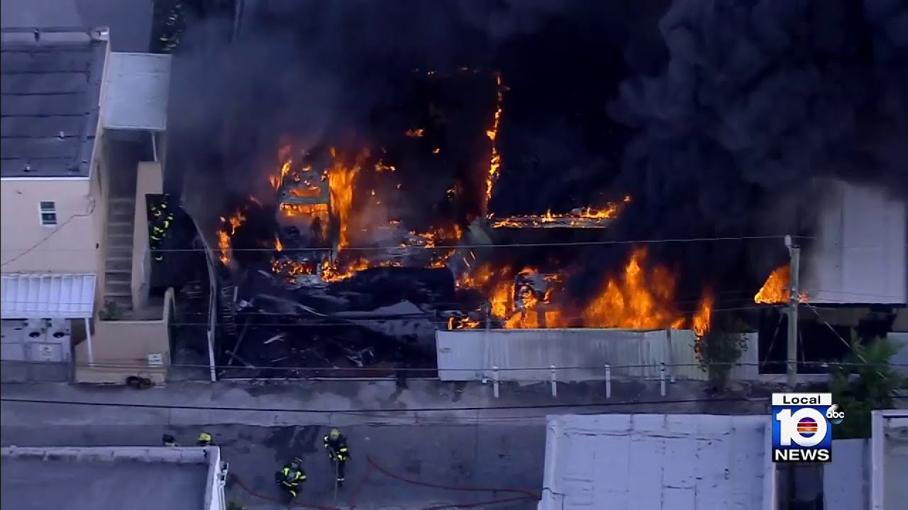 Firefighters put out large blaze inside Miami home