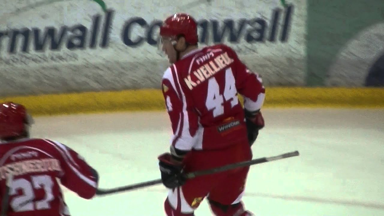 1er But de K&eacute;ven Veilleux avec les River Kings de Cornwall 23-01-16