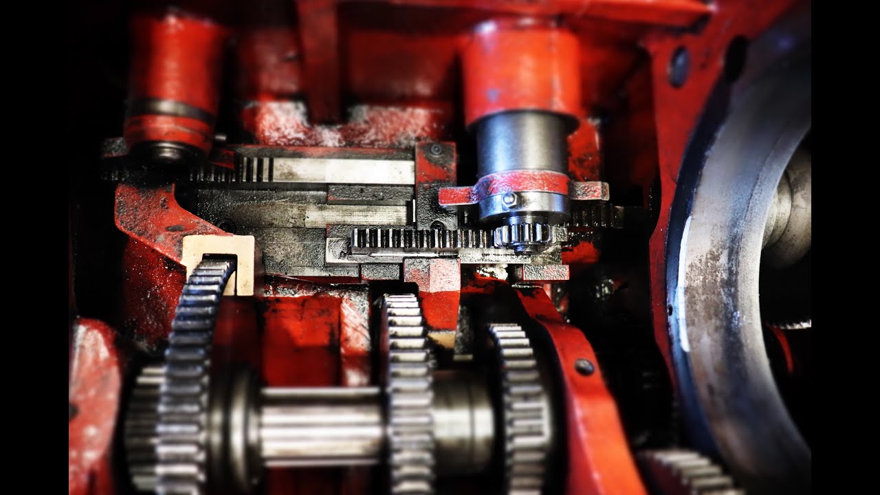 Fasi di revisione di un Tornio Parallelo