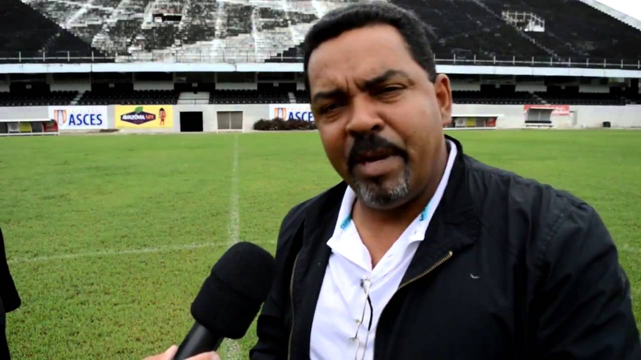 Guilherme Macuglia e o novo treinador da Patativa #