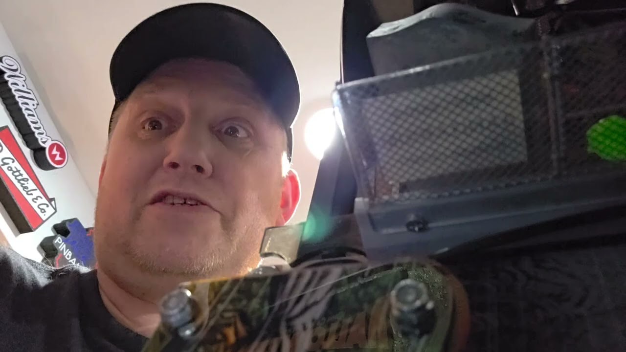 Halloween Pinball House Mod Install! #spookypinball #halloween #mod #pinball 