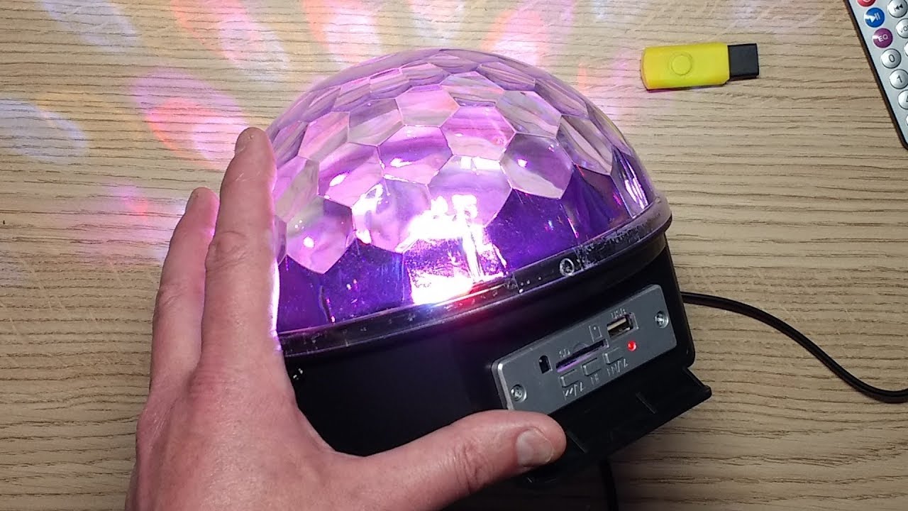 Not so shitty MP3 disco light.