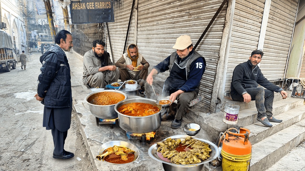 Worth The Hype Inside Lahore’s VIRAL Hidden Gem 🇵🇰 | BEST Budget Breakfast Street Food! 🤯