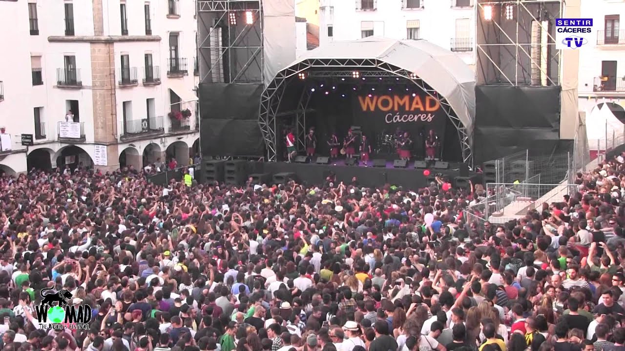 WOMAD CÁCERES 2015 NIÑOS OJOS ROJOS