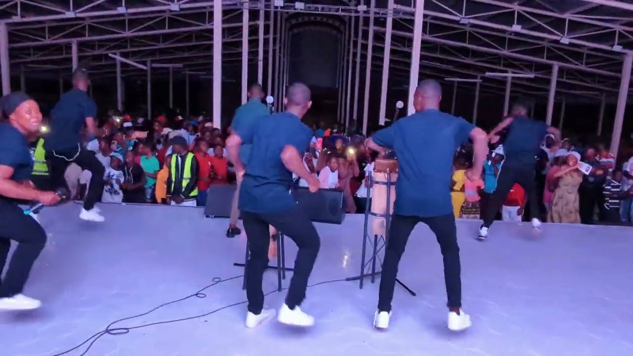 Prince Chigwida - Ndireverere Ndipone live performance (Love Zimbabwe Festival 2025)