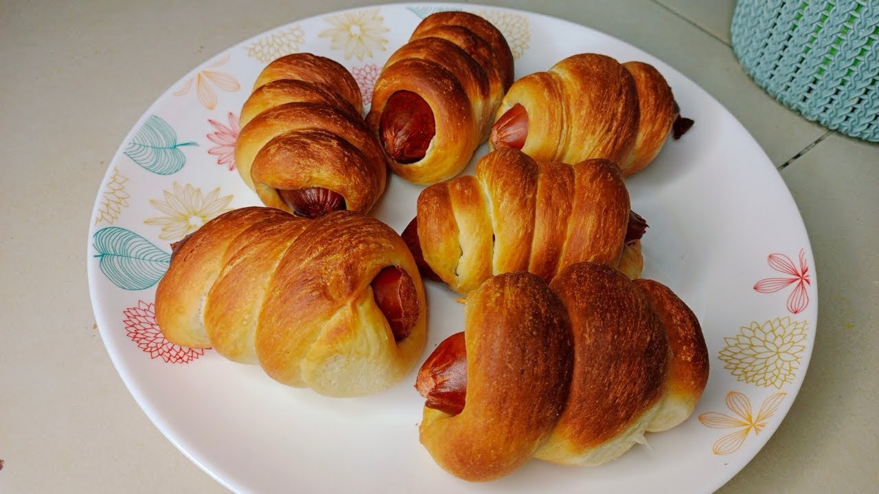 These SAUSAGE BREAD ROLLS Are So Good, They Never Last 5 Minutes