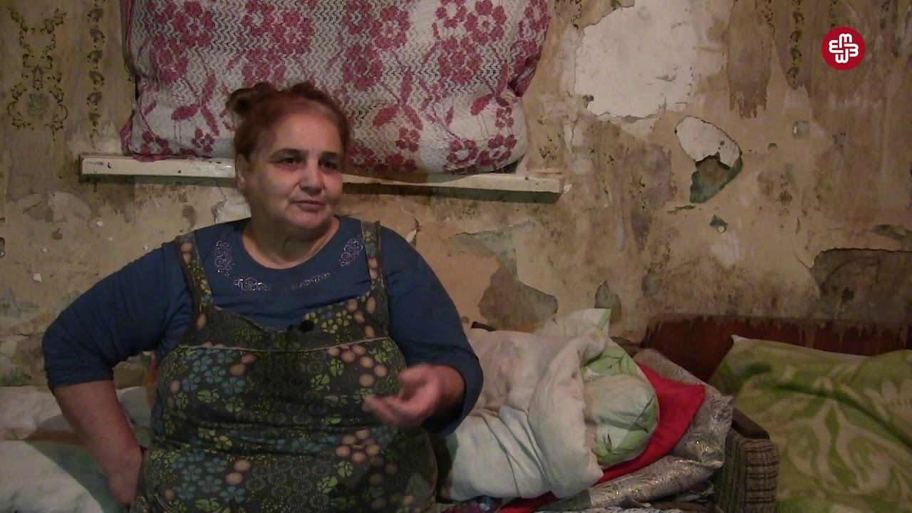 Məscidə sığınan ailə