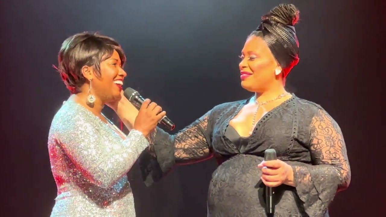 Thalita Pertizatti & Débora Pinheiro - When You Believe