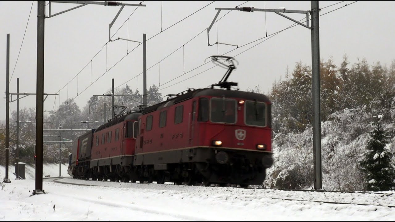 first snow -Z&uuml;ge im Schnee - Zug, trainfart, train