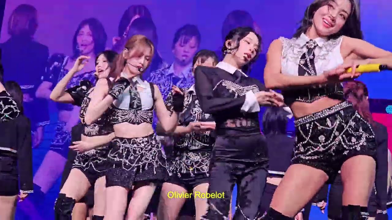 Twice 트와이스 @ Accor Arena in Paris - Brave | Fancam