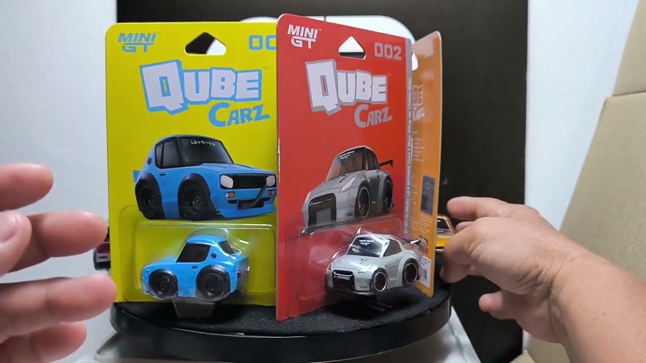 QUBE CARZ (MINI GT)