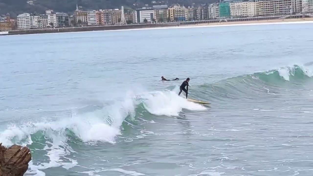 Paseo y Surf en San Sebastián
