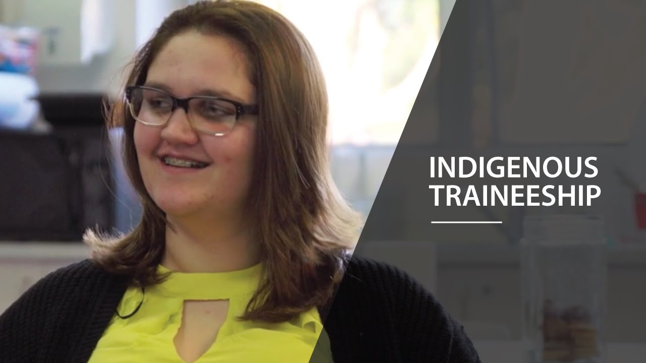 ACU | Trainee Abbi Beetson and Library Manager Marianne Chauvet
