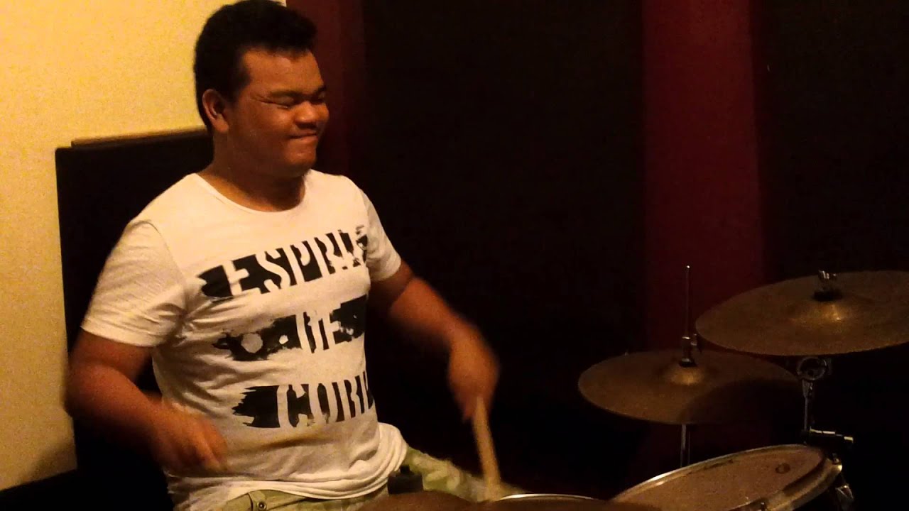 Malisya - JPTR ( at Uno Cinco , with lyrics )