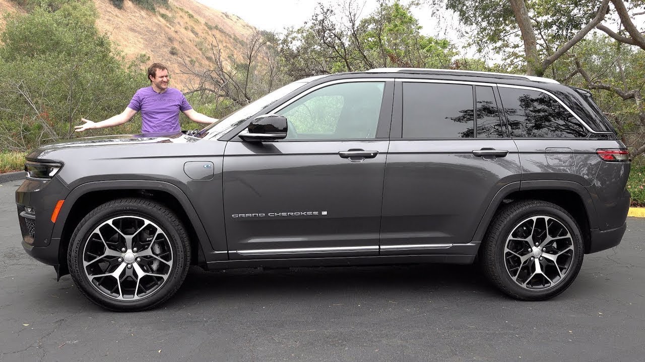 Grand Cherokee 4xe 2022 года - это электро-джип
