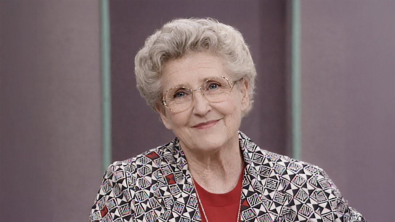 Ann B Davis 1991: Brady Bunch Alice & 2 Emmy Wins | Dini Petty