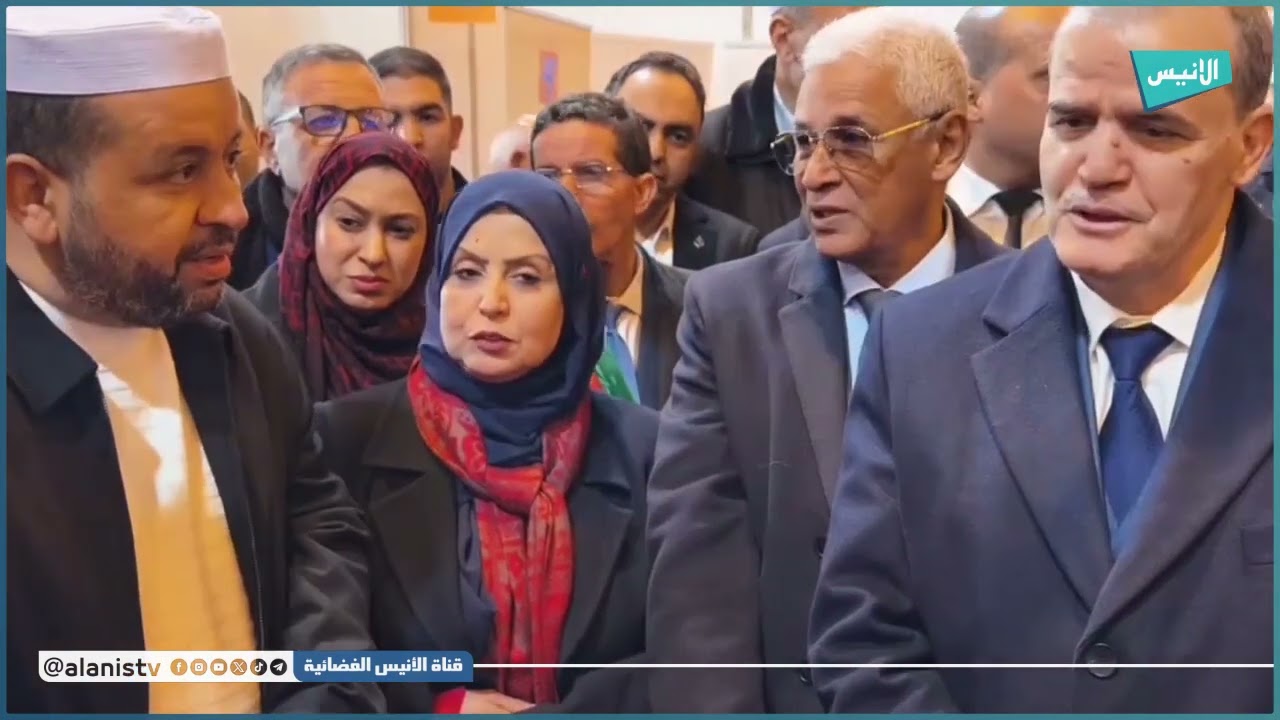 وزير التجارة يشيد بجودة الإنتاج المحلي خلال إشرافه على افتتاح الصالون الوطني لألبسة الأطفال