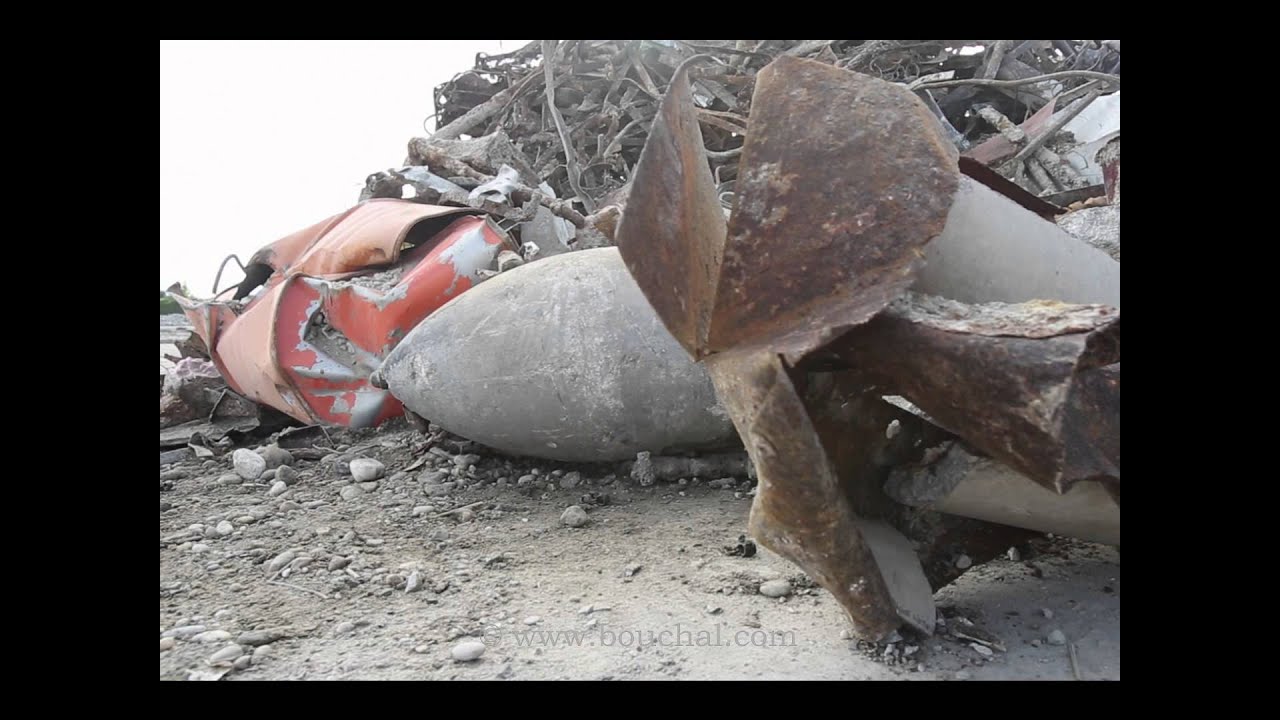Bomben (aus Beton) Reste des Zweiten Weltkrieges auf dem Flughafen Aspern